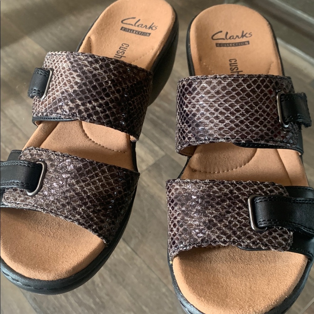 Clarks Women's Black and Brown Snakeskin Sandals - Picture 7 of 8